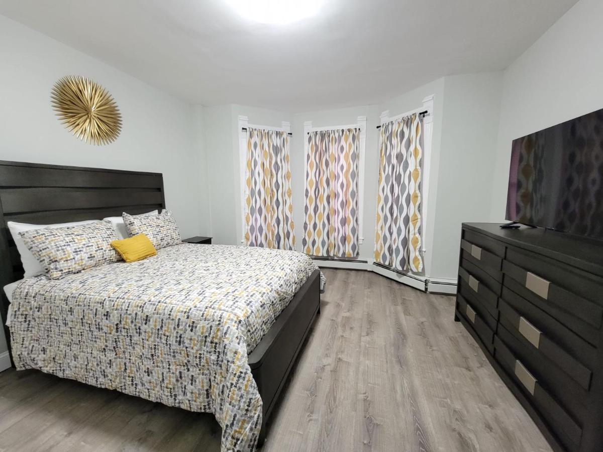 Room For Rent In Apartment Hartford Exterior photo
